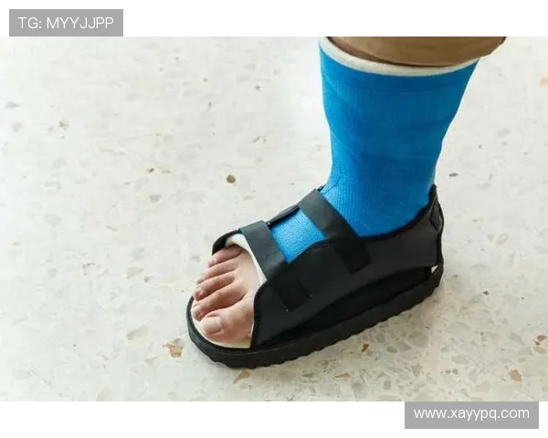 外媒林赛沃恩腿部骨折手术稳定